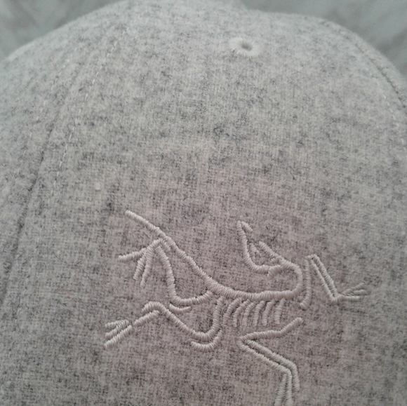 NWT ARC'TERYX WOOL BALL CAP HAT TRANSITION L/XL LIGHT GRAY HEATHER Flex fit MENS - Picture 3 of 8